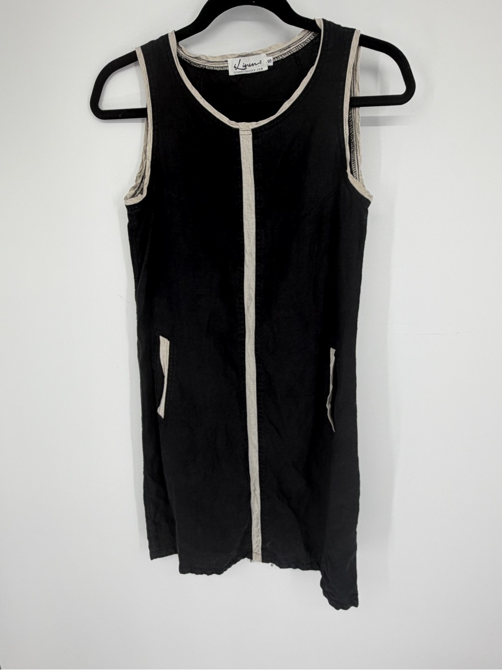I linen size small Black Sleeveless Shift Dress with Contrast Trim
